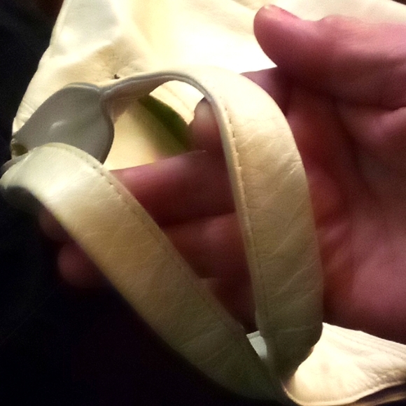 8x15 Leather Kenneth Cole shoulder bag - Picture 6 of 8